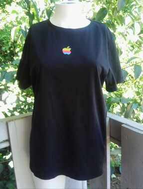 Apple Tee Black Tshirt Women Small